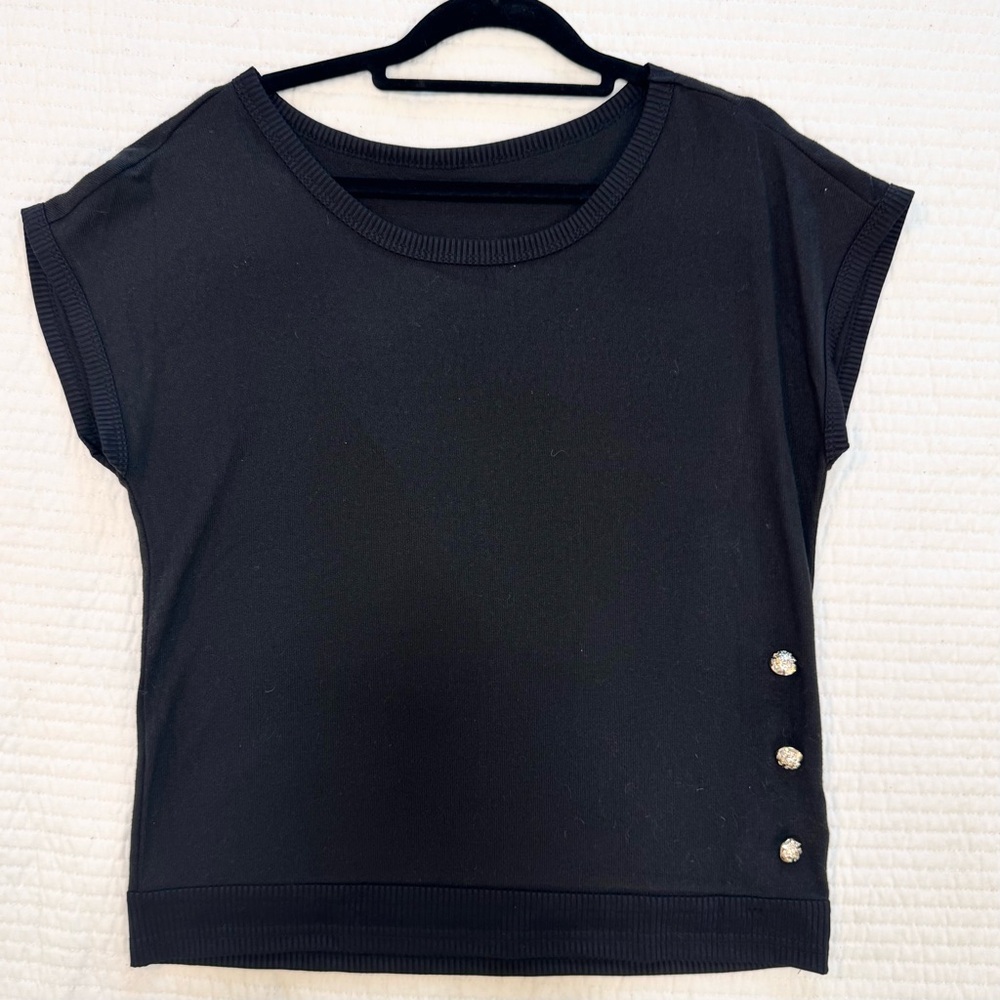 ECHO “Black” Dolman Shortsleeve Sweater Top w/ Deco “Brass” Button Detail SZ-M
